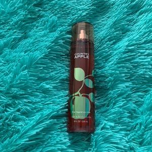Bath & Bodyworks Country Apple Spray! 🍎